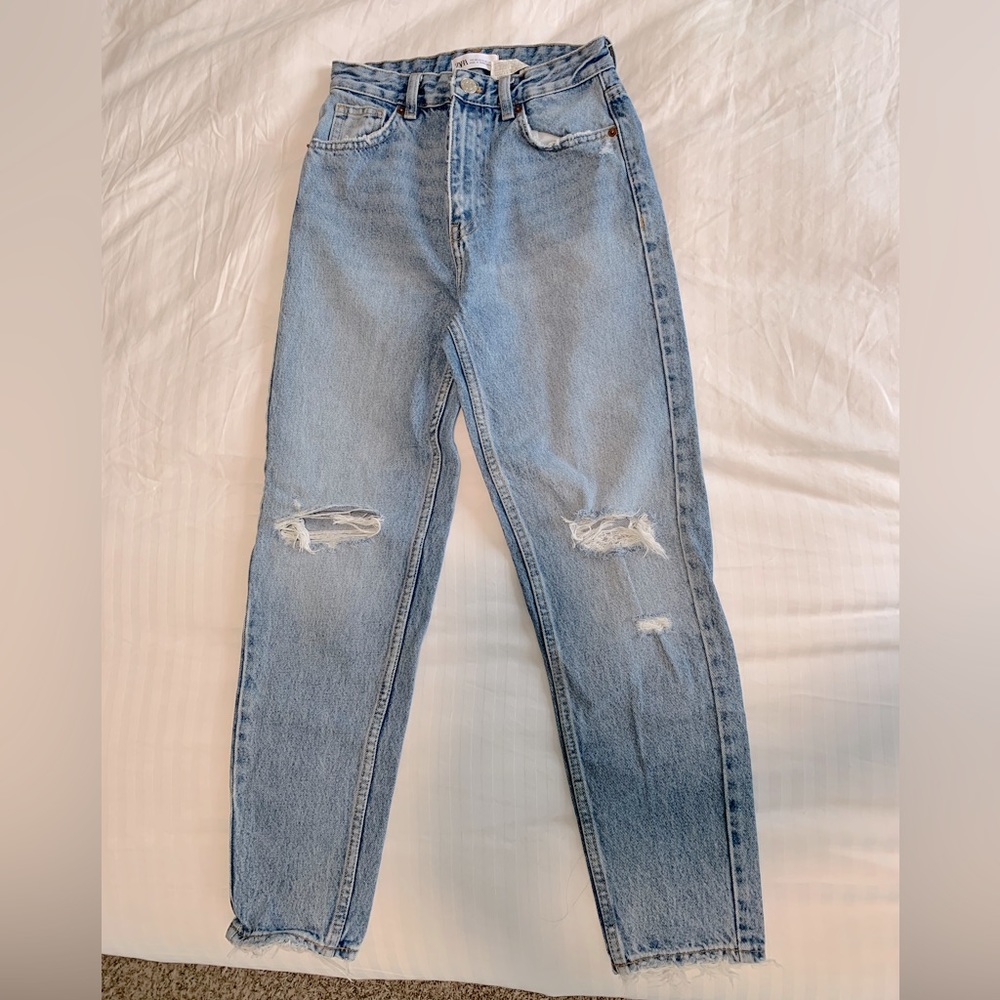 Zara Ripped Mom Fit Jeans